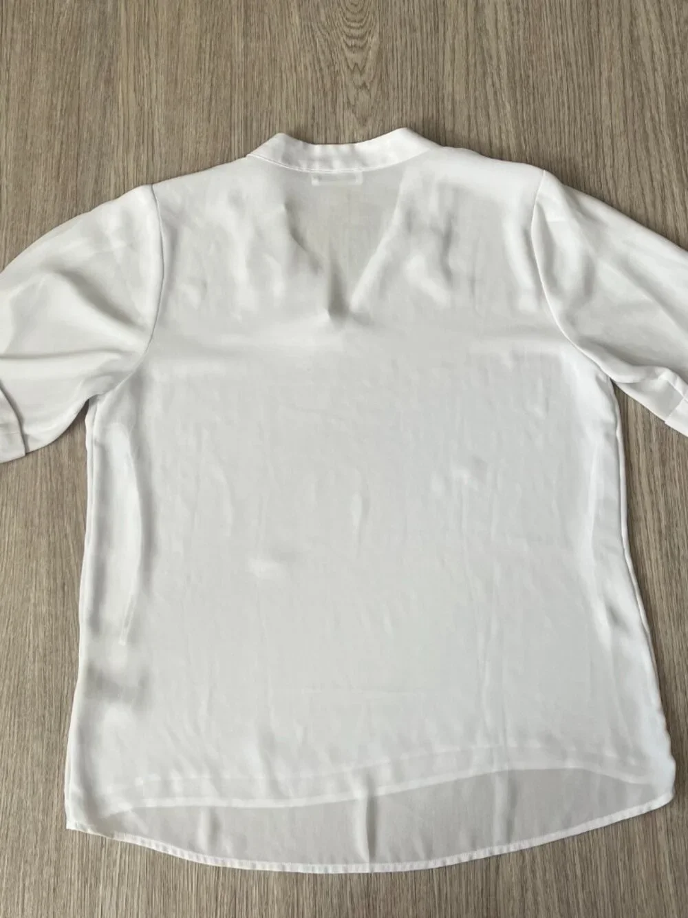 Calvin Klein Women's White Short Sleeve V-Neck Blouse